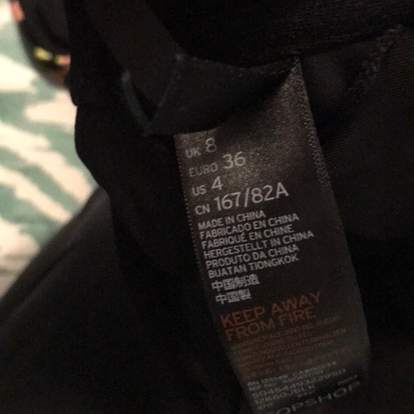 Kendall and Kylie Bikini - Picture 4 of 5